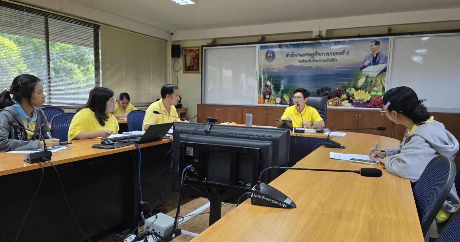 นางสาวนริศรา เอี่ยมคุ้ย  ผอ.สศท.6 เป็นประธานการประชุมส่วนวิจัยและประเมินผล ครั้งที่ 5/2567 ณ ห้องประชุม 1 สำนักงานเศรษฐกิจการเกษตรที่ 6 