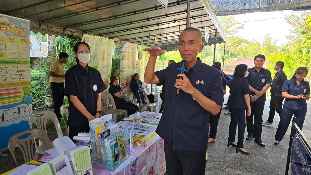 คณะเจ้าหน้าที่ส่วนวิจัยและประเมินผล ออกหน่วยบริการวิชาการงานคลินิกเกษตรเคลื่อนที่ในพระราชานุเคราะห์ สมเด็จพระบรมโอรสาธิราช ฯ สยามมกุฎราชกุมาร ครั้งที่ 2 ปีงบประมาณ 2568