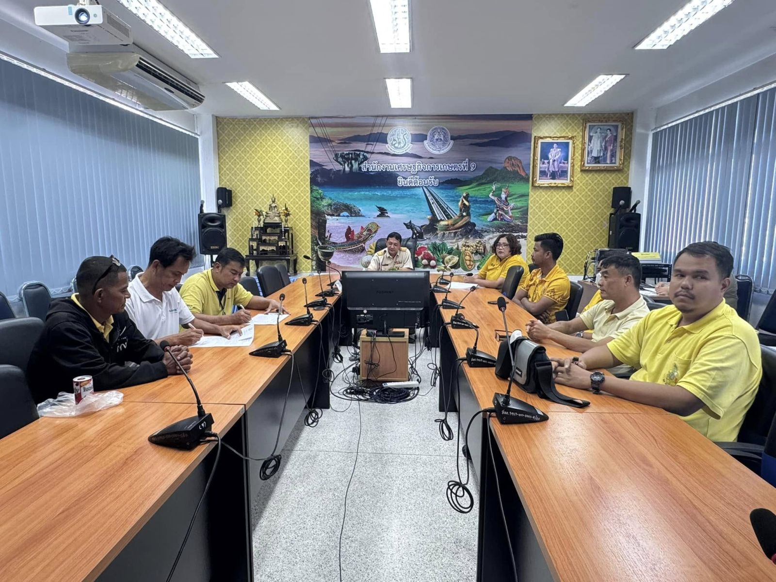 Roae9, Organize a training session on "Safe Driving Techniques" for the drivers of the Office of Agricultural Economics 9.