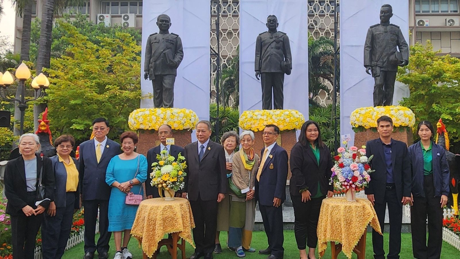 OST. participated in a flower-laying ceremony to express congratulations and pay tribute to the contributions of the former Three Great Teachers Monument on the occasion of the 82nd anniversary of the establishment of Kasetsart University.