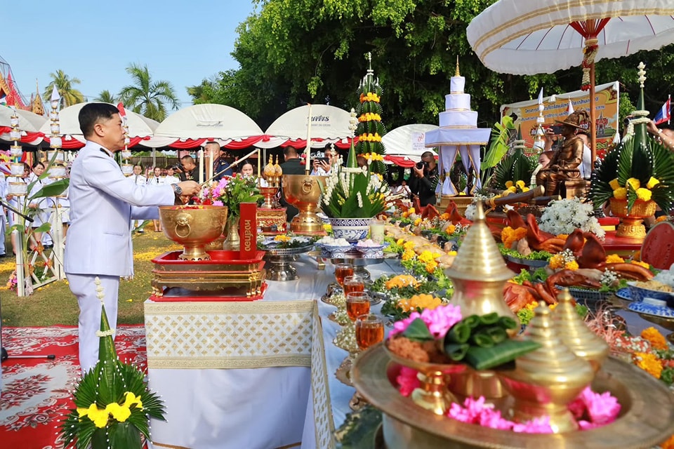 ROAE2 joined the annual ceremony to pay homage to the King Taksin the Great Monument in 2024